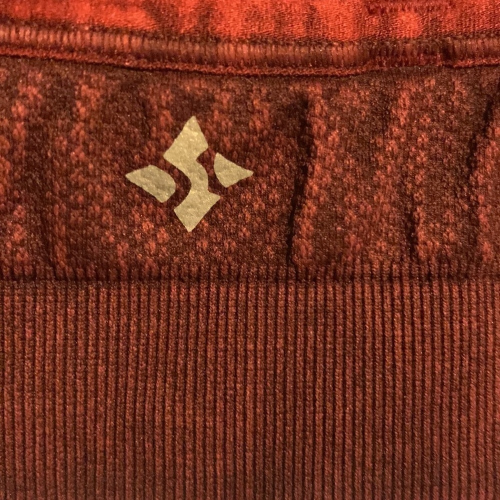 New NUX Levitate Yoga Sports Bra View 5